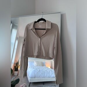 Madewell cropped, super soft top in tan. NWT